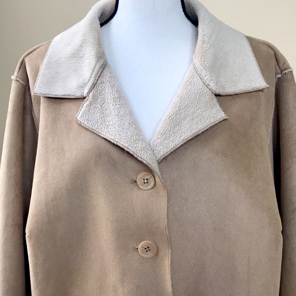 Avenue Faux Shearling Coat (Size 18/20) - Picture 2 of 8